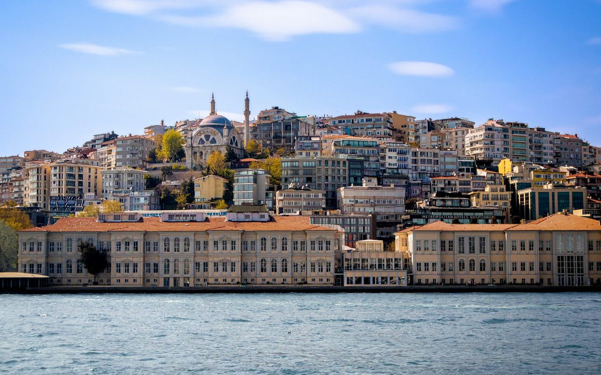 Emlak Yoluyla Vatandaşlık Alma ve Sonrasında Airbnb Hizmeti: Kazancınızı İkiye Katlayan Yatırım Rehberi